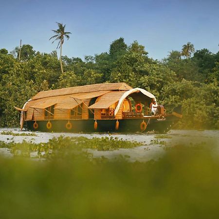 ホテル Spice Coast Cruises - Houseboat, A Cgh Earth Experience アーラップーザ県 エクステリア 写真