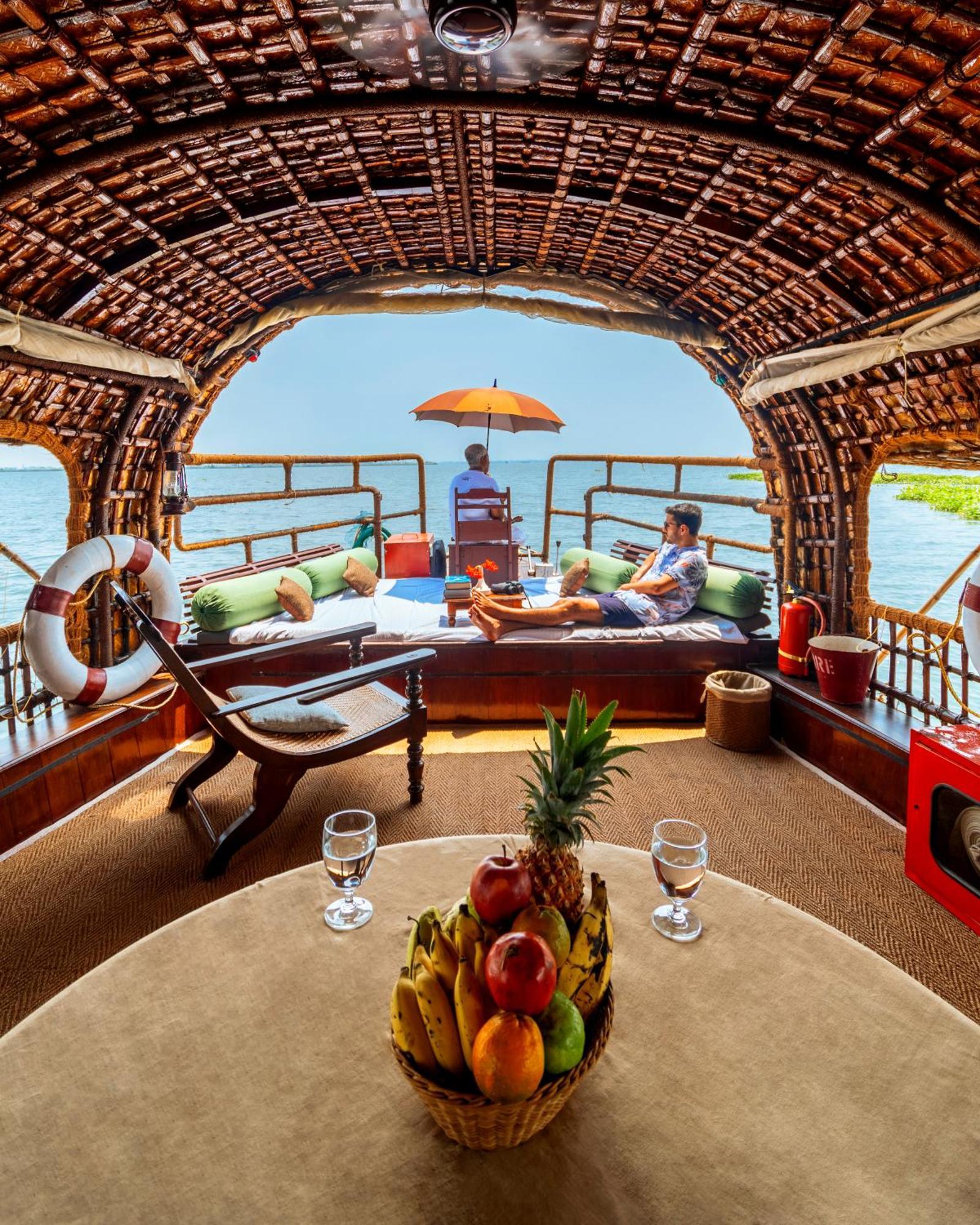 ホテル Spice Coast Cruises - Houseboat, A Cgh Earth Experience アーラップーザ県 エクステリア 写真