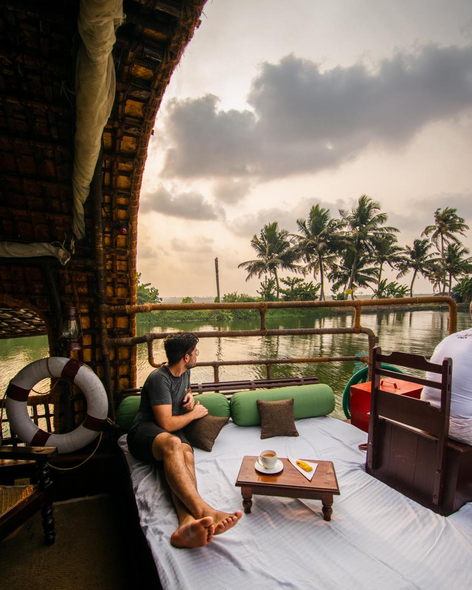 ホテル Spice Coast Cruises - Houseboat, A Cgh Earth Experience アーラップーザ県 エクステリア 写真